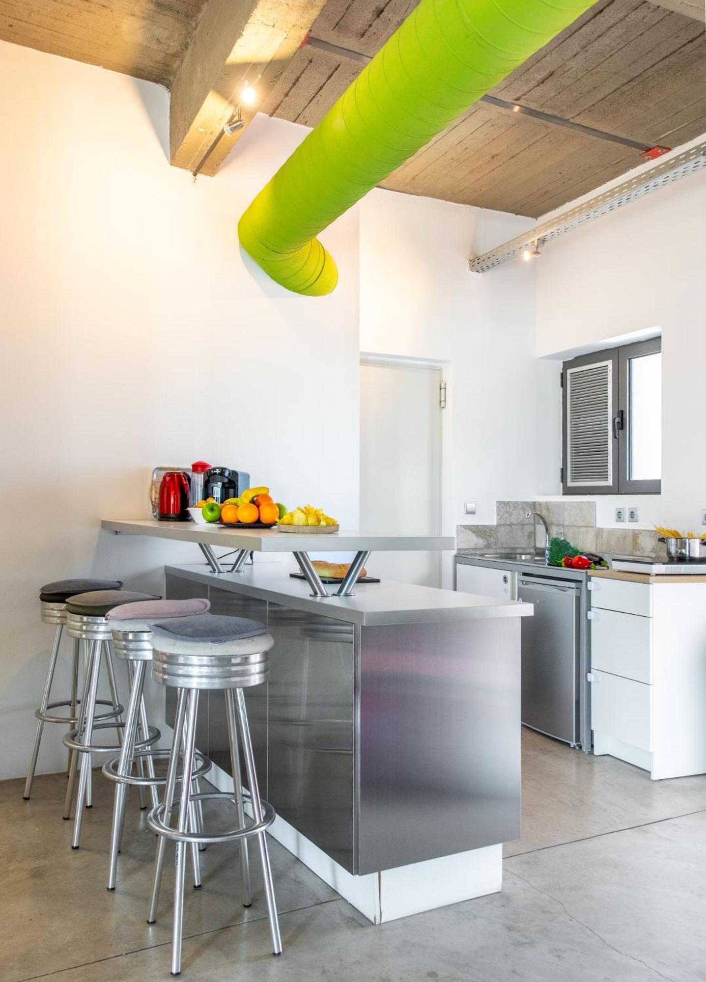 Ceramus Apartments Gazi View Atene Esterno foto